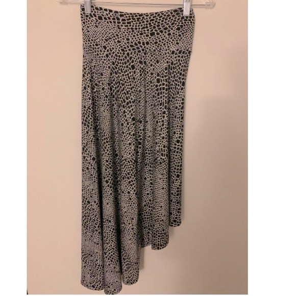 Skirt - Picture 1 of 3